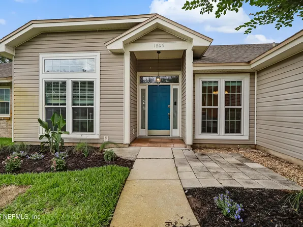1803 OAKBREEZE Court, Jacksonville Beach, FL 32250