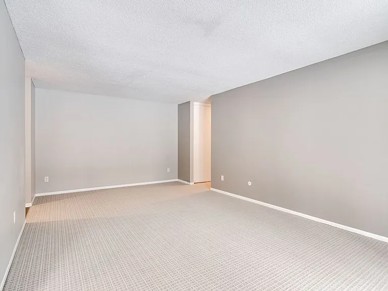 Whispering Pond Apartments — Photo 54