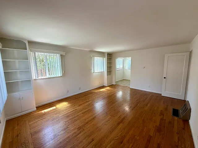 2040 Wellesley St #2040 — Photo 6