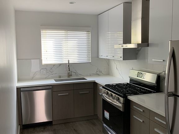 4th image of 252 S New Hampshire Ave APT 8