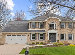 1505 Meadowland Dr, Naperville, IL