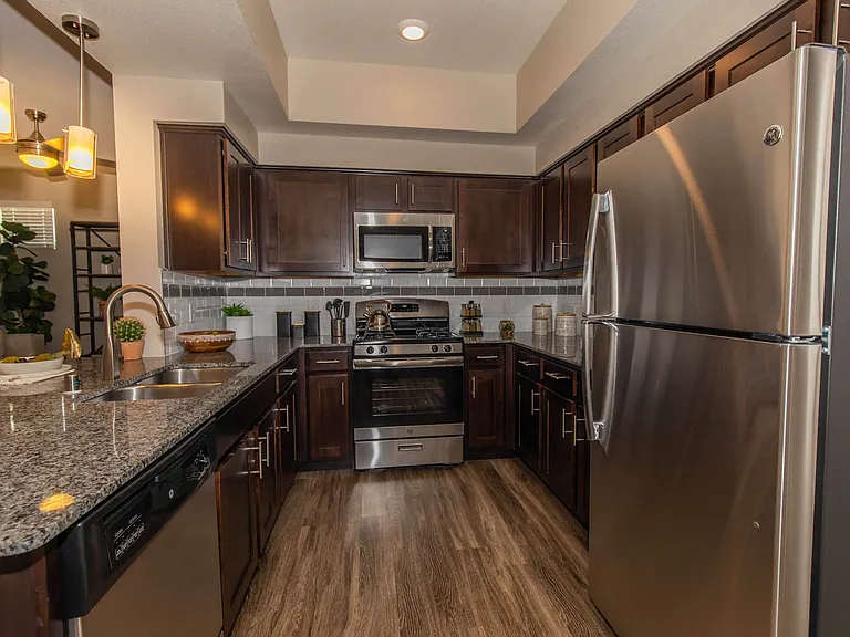 A3 761 SQFT 1 Bed 1 Bath