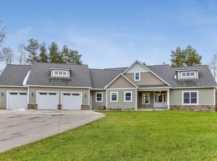 6086 136th Ave, Saugatuck, MI 49453