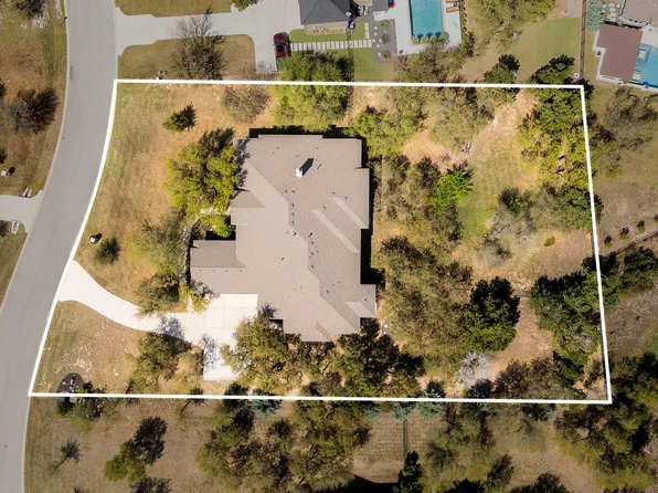 9709 Avion Cv, Dripping Springs, TX 78620