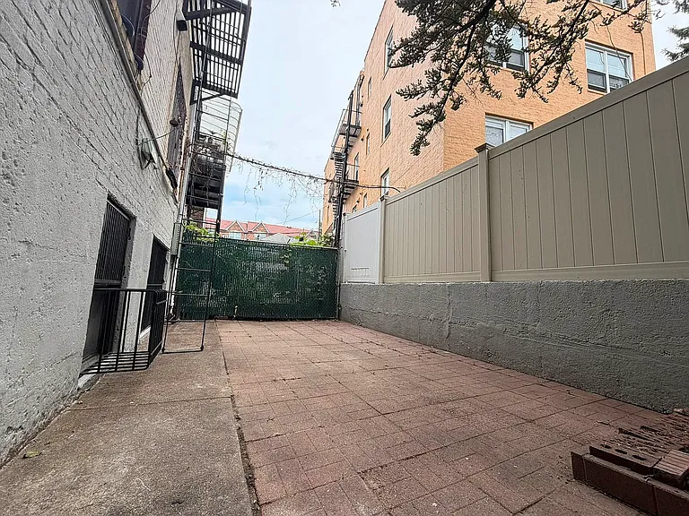 5108 Van Horn St #1F — Photo 9