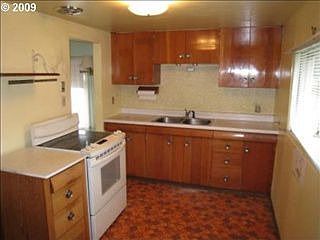 4th image of 2505 E 30th St