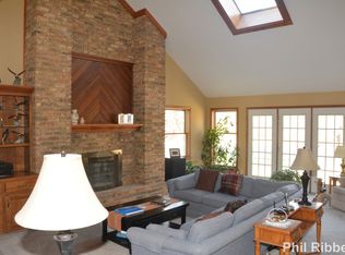 9470 Prairie Dr SE, Alto, MI 49302