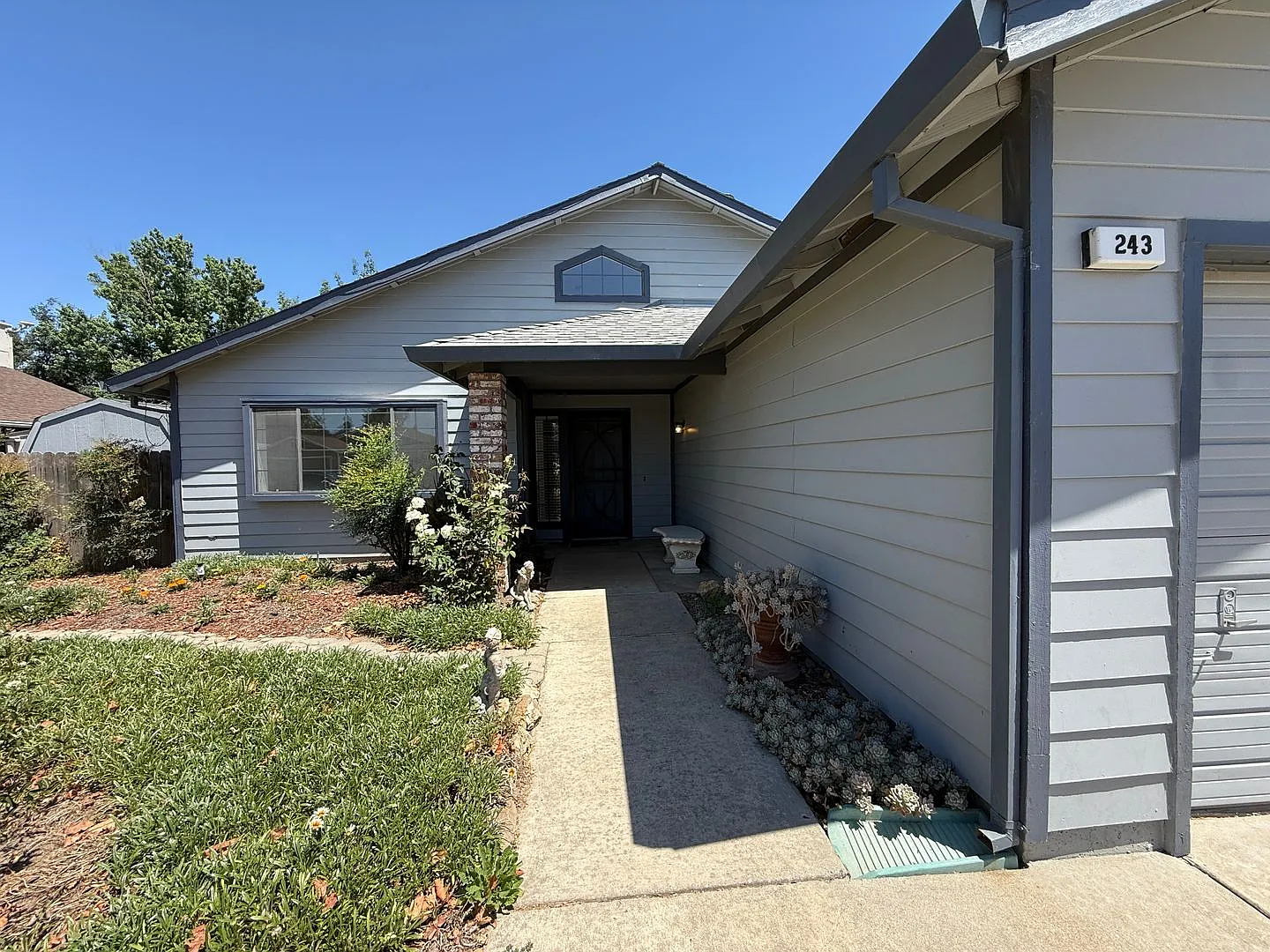 Beautiful home located on a cul-de-sac! — Photo 2