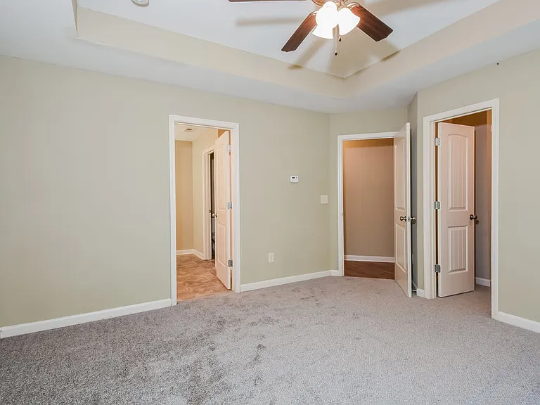 504 Hillcrest Cir — Photo 10