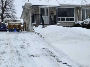 155 Gunn St, Barrie, ON L4M 2H8