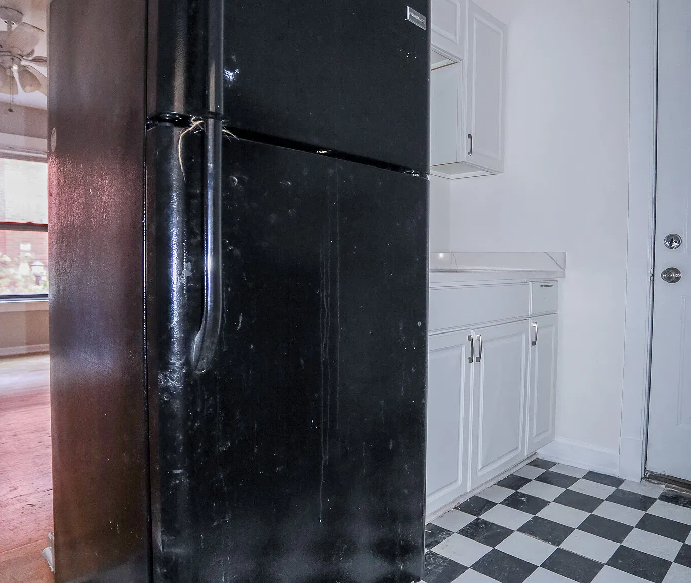 2627 N Spaulding Ave — Photo 4