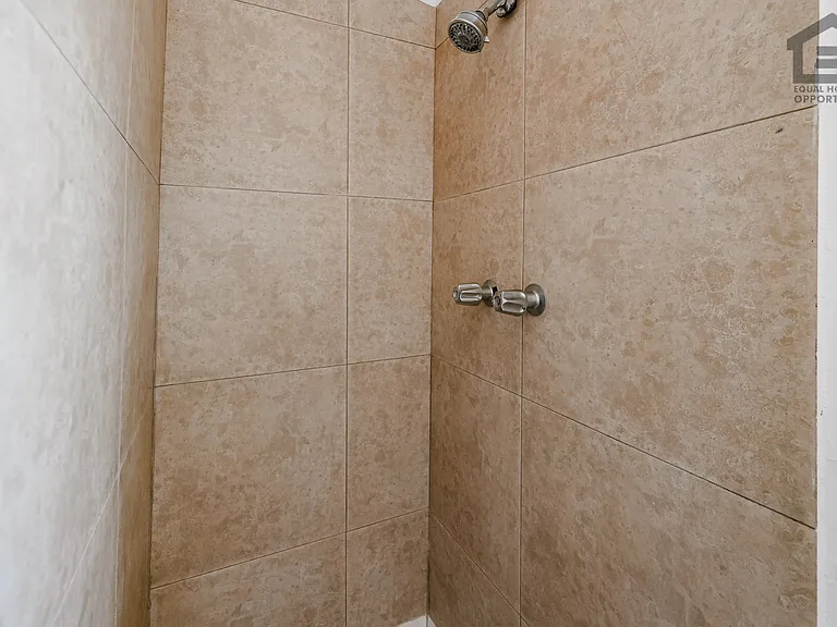 3315 E Cambridge Ave #1 — Photo 20