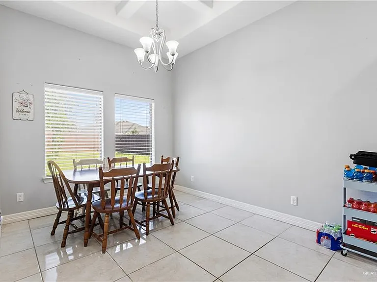 708 Dalobo Blvd — Photo 8