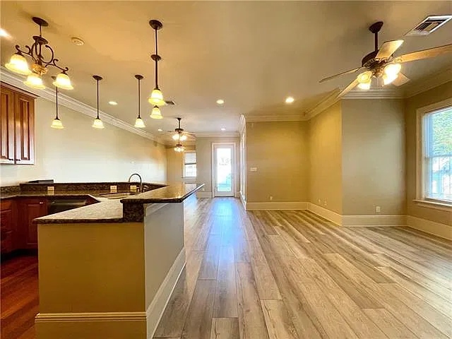 4 bed, 3.0 bath, 2500 sqft, $2,800 — Photo 3