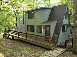 446 Foxfire Cove Dr, Innsbrook, MO 63390