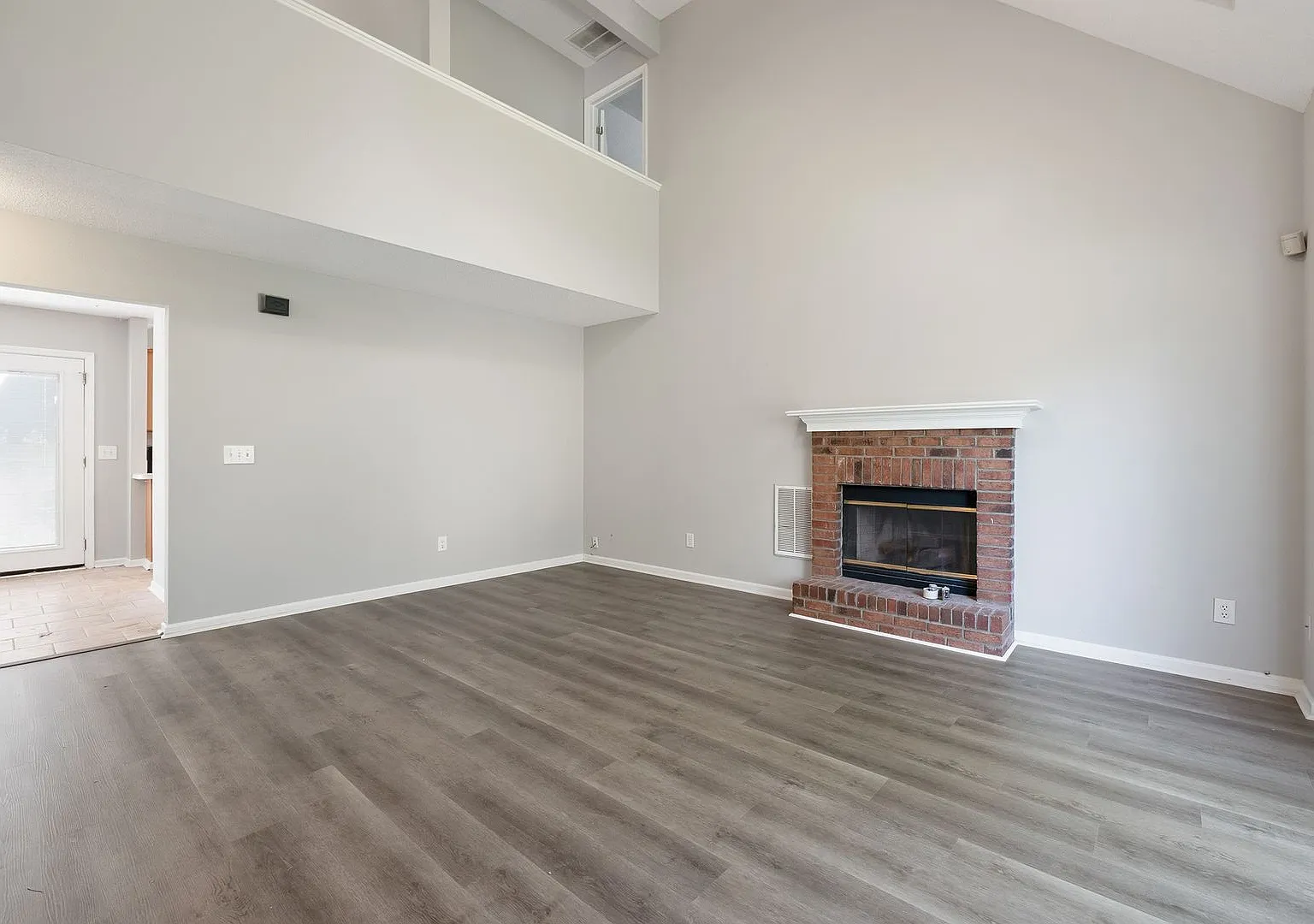 Newly renovated 3Bd 2.5bath SFH in Chadbury Concord — Photo 2