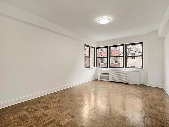 2nd image of 20 Beekman Pl APT 4c