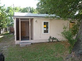 1st image of 1404 W Kaley Ave