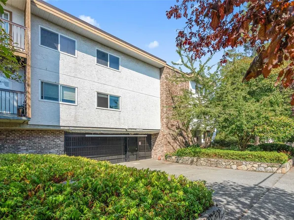 1116 Queens Ave #203, Victoria, BC V8T 1M9