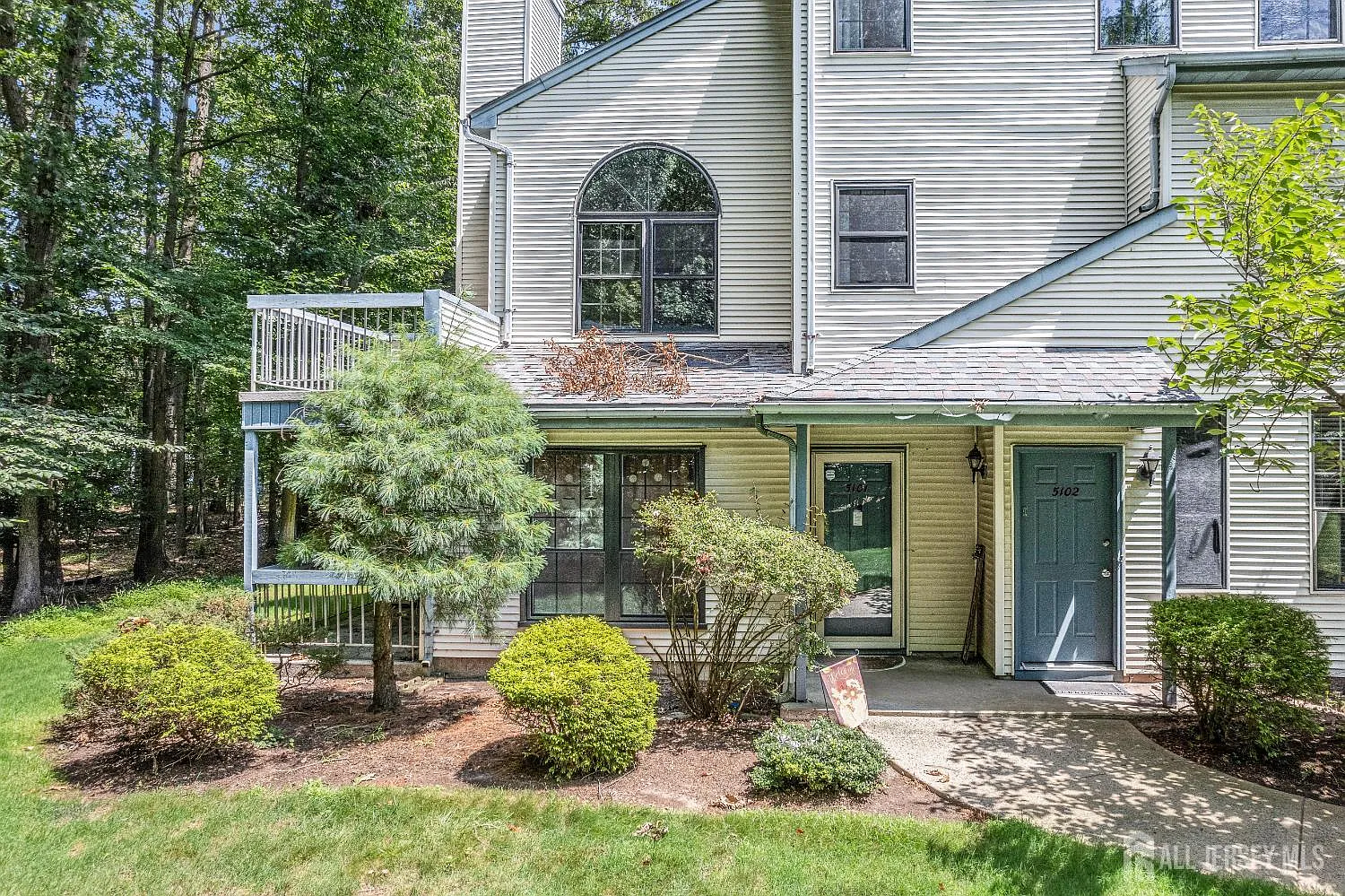 2 bed, 2.0 bath, $2,800 — Photo 2