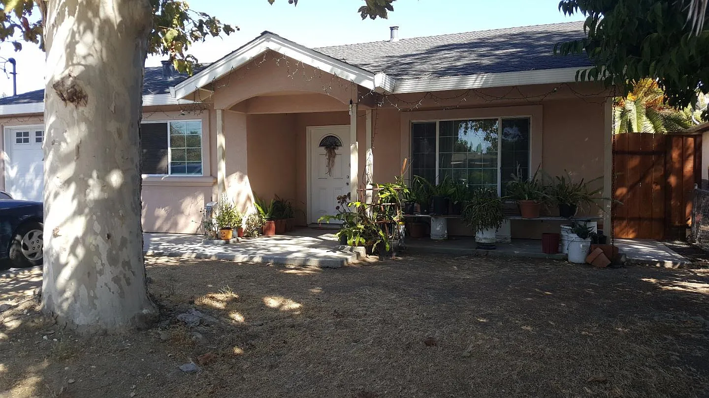 10330 Serrano Ave photo 1