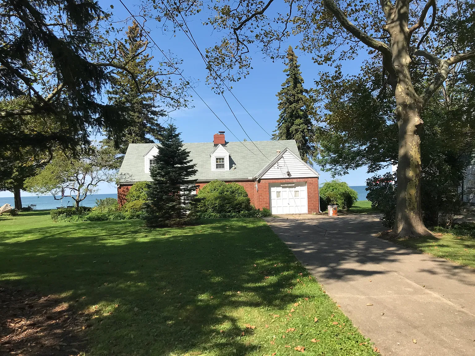 3 bed, 1400 sqft, $2,100 — Photo 1