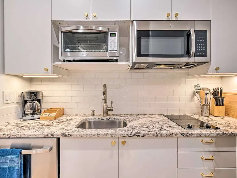 2324 S Green St #U3 — Photo 11