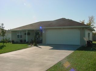 1404 Nathaniel Dr, Lebanon, MO 65536