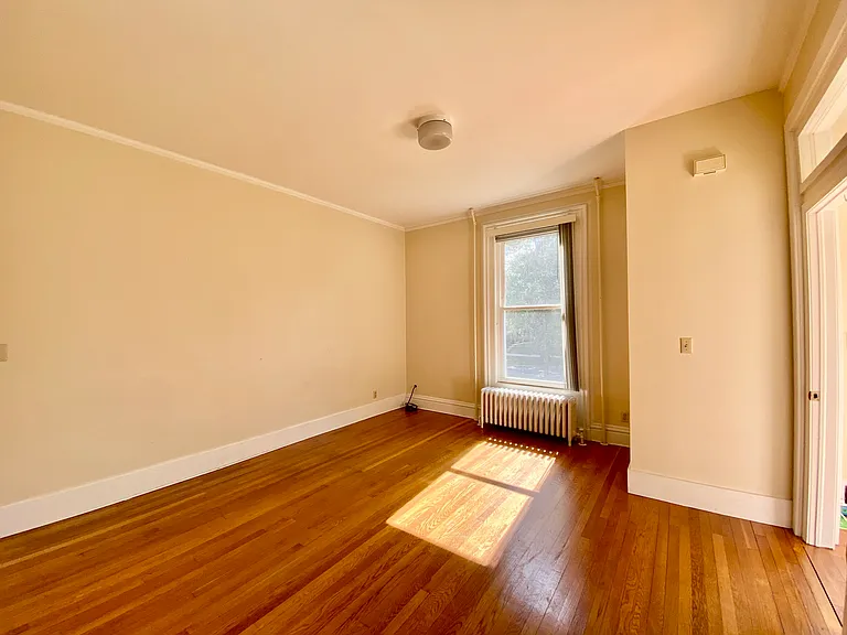 239 Edwards St #1B — Photo 2