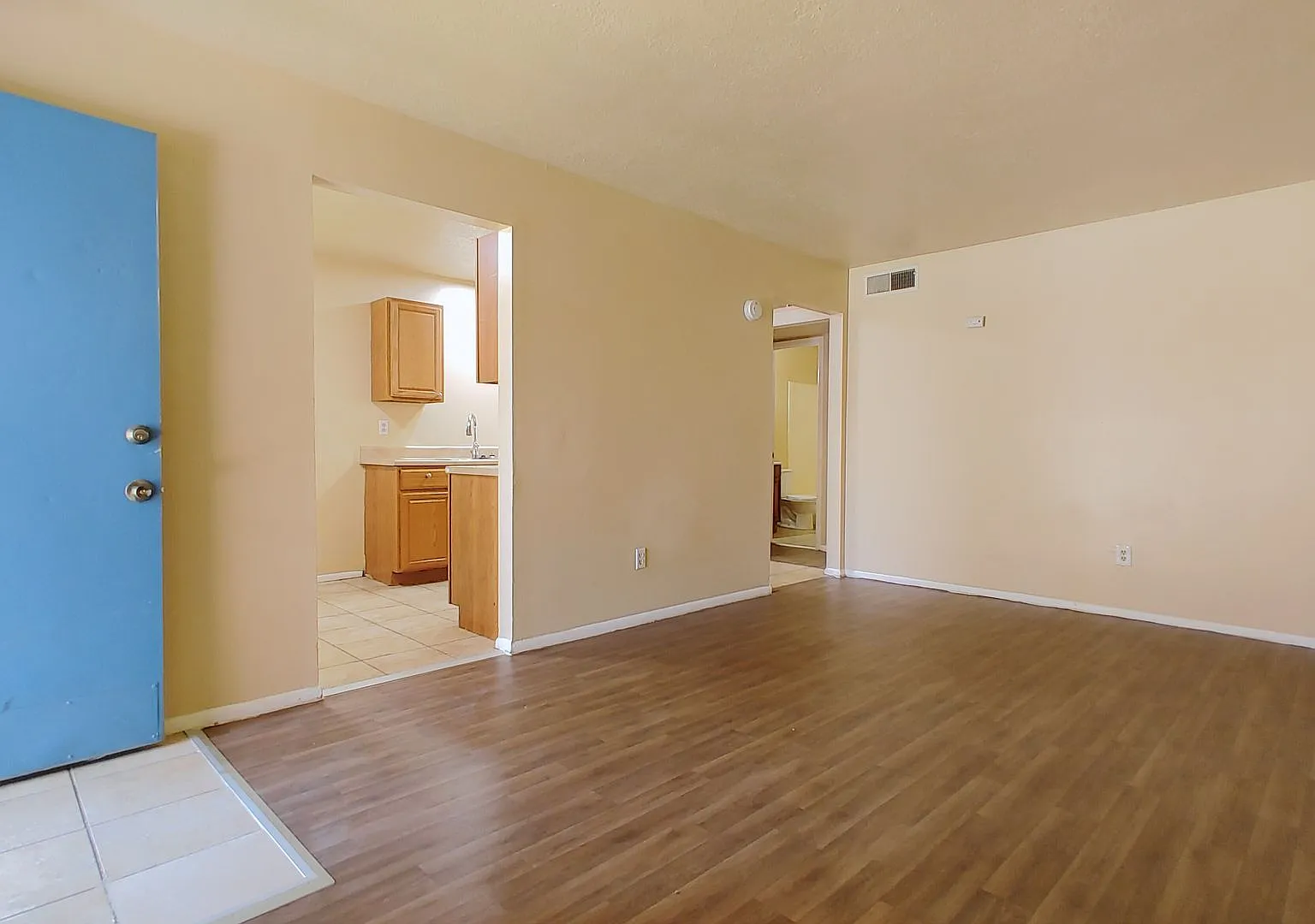 Casa Del Arroyo Apartments — Photo 2