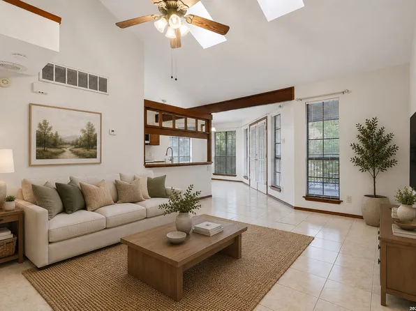 8633 Datapoint Dr #258, San Antonio, TX 78229