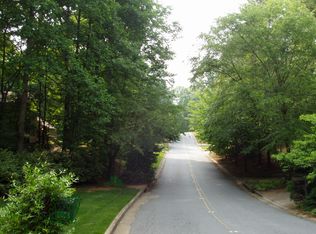 1820 Cedar Cliff Dr SE, Smyrna, GA 30080