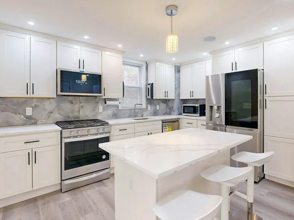 15 W Tremlett St, Dorchester, MA 02124