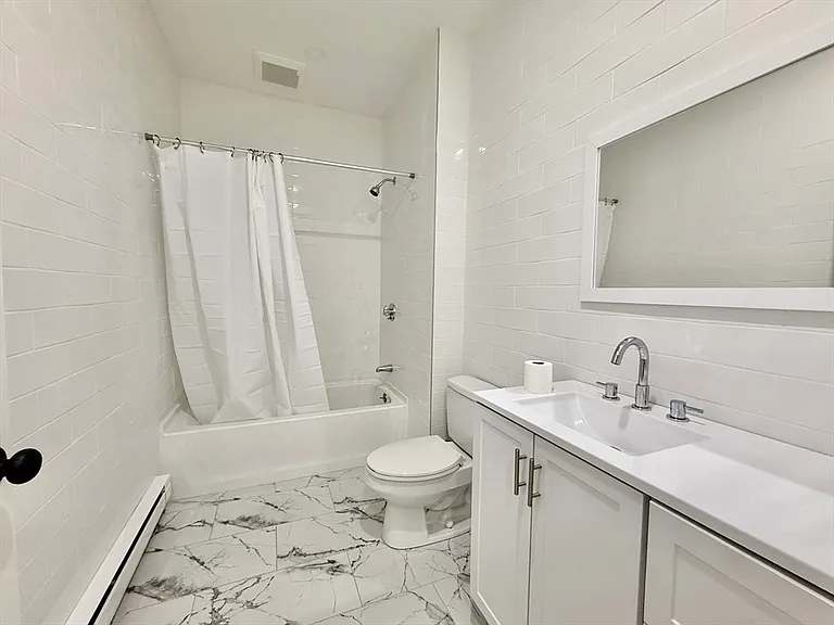 452 Park Dr #C — Photo 7