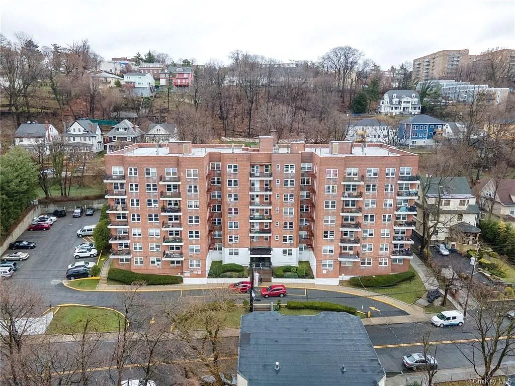 440 Warburton Avenue #3D photo 1