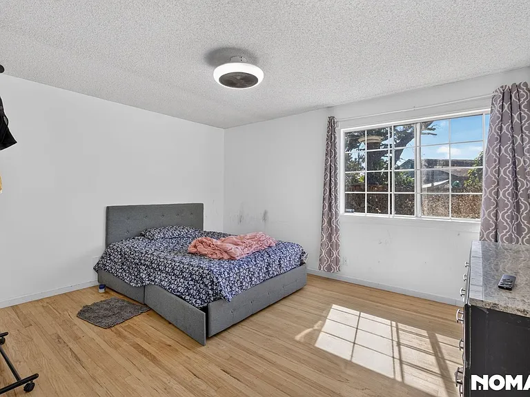 3184 Durant Ave — Photo 3