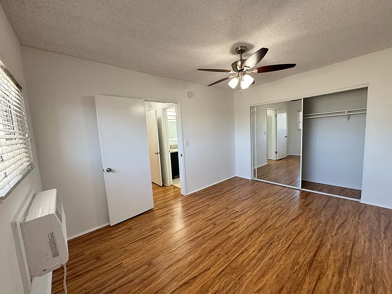 11865 Rochester Ave — Photo 19