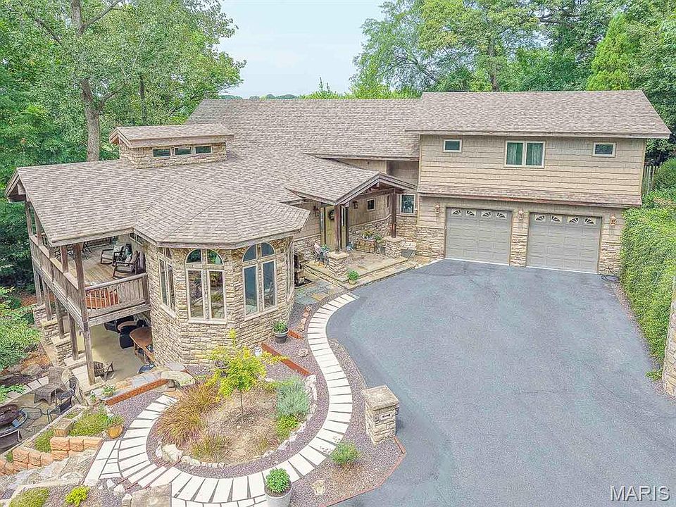1st image of 1003 Berry Ln