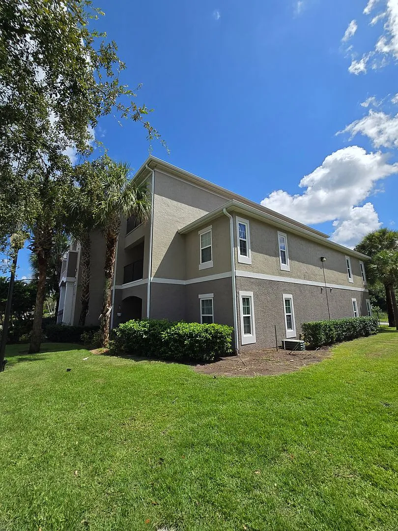 Spacious 2 Bedroom 2 Bath Condo In Courtney Landing — Photo 3