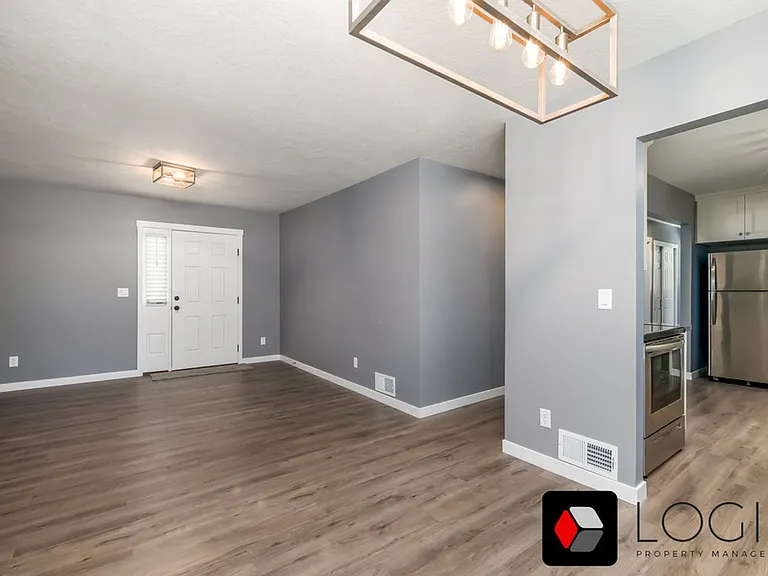4050 S Porter Ave — Photo 5