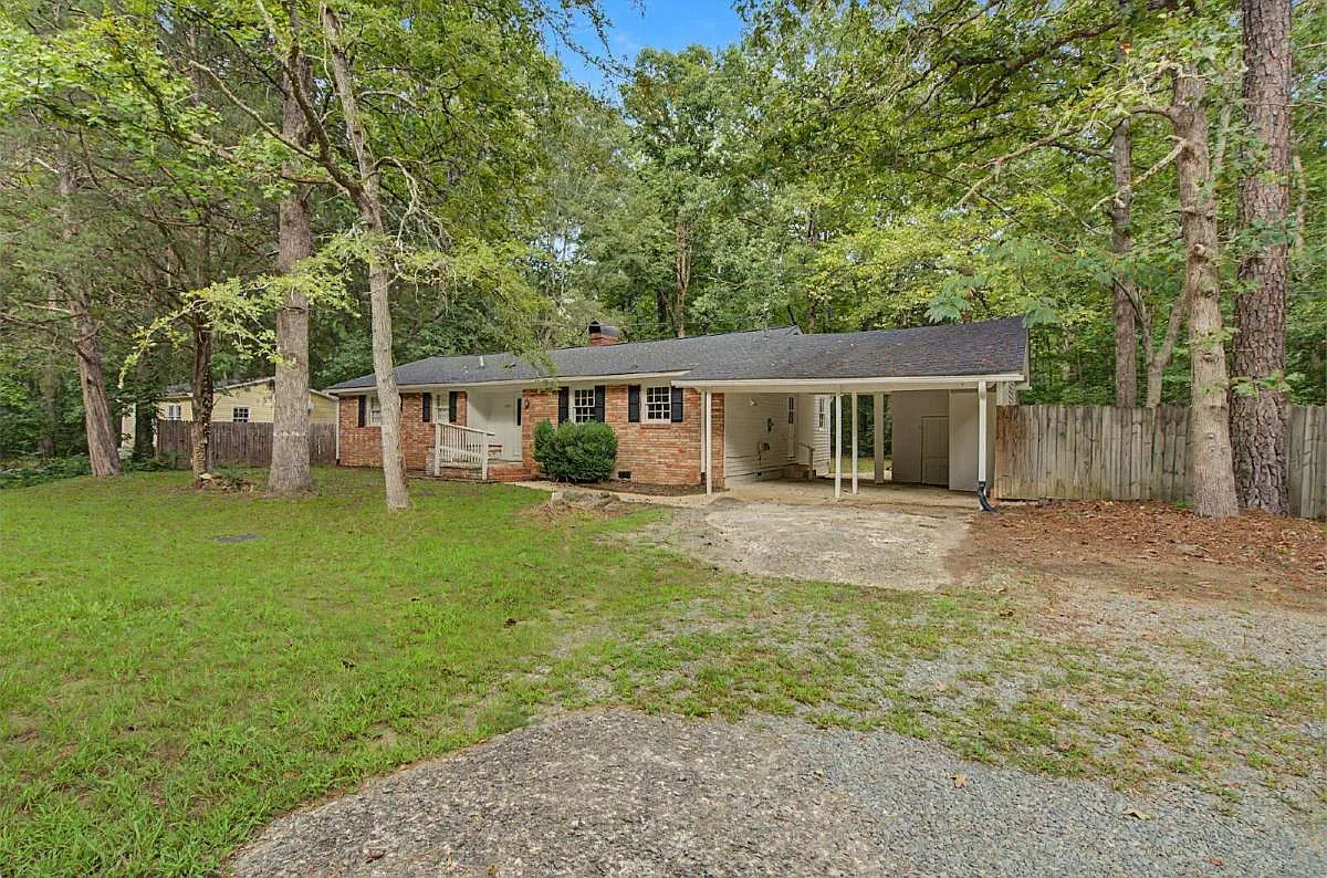 7020 Old Nc #86 in Chapel Hill, NC 27516 — Photo 2