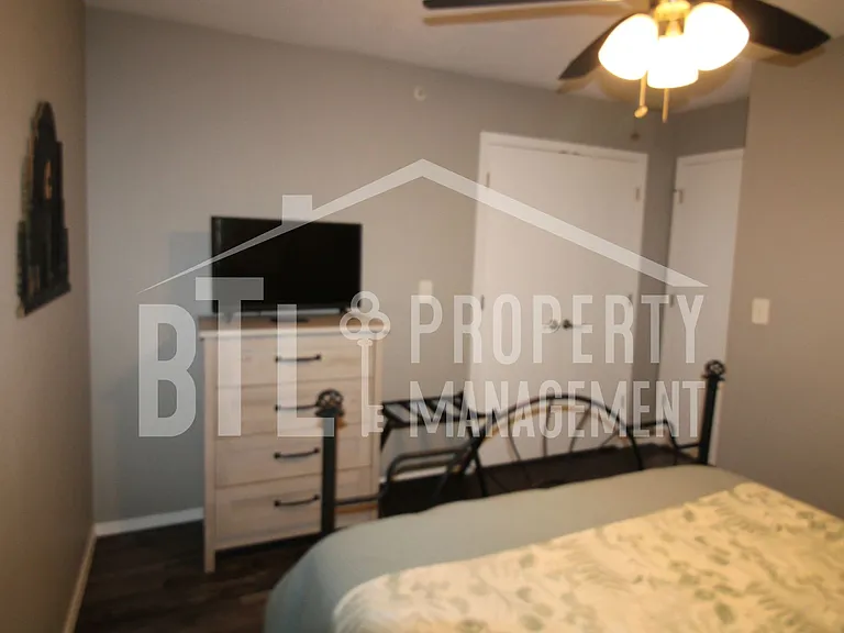 2907 Vineyards Pkwy #2 — Photo 27