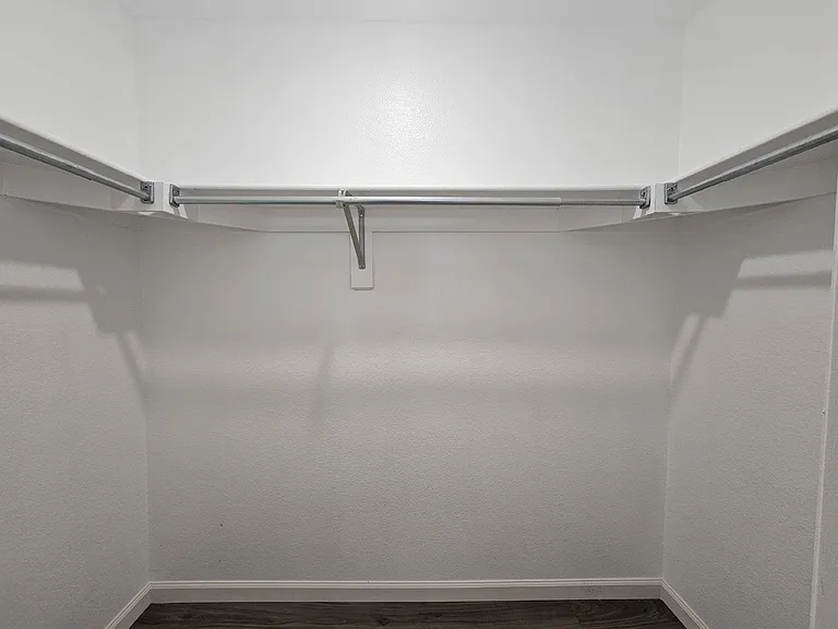 10043 Mackay Dr — Photo 17