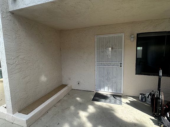 2nd image of 3541 Highland Ave APT B