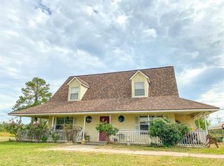 697 Fm 1696 Rd W, Huntsville, TX 77320