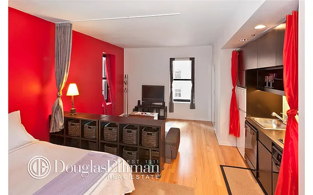 Rented by Douglas Elliman | media 17