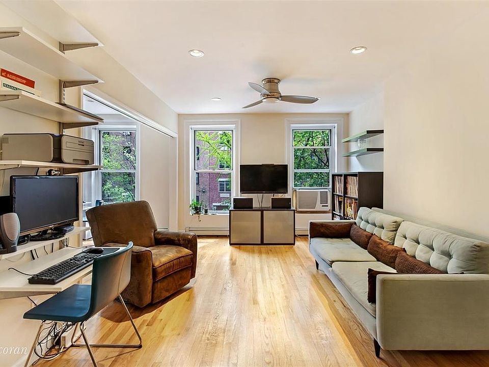 1st image of 215 Park Pl APT 3