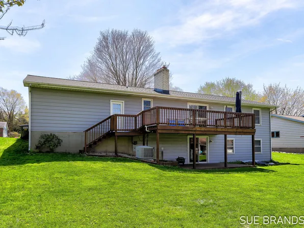 3101 Beech Forest Ave, Hudsonville, MI 49426