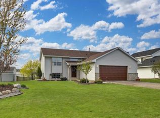 2084 Meridian Ct, Shakopee, MN 55379