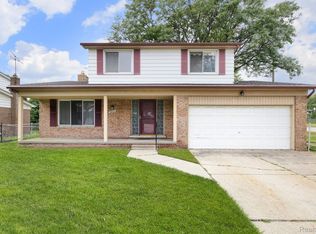36887 Myra Ct, Sterling Heights, MI